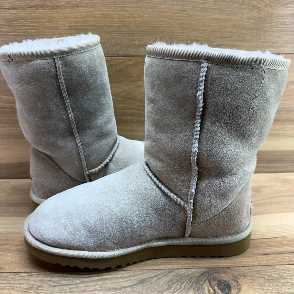 UGG Classic Short Boots Womens 7 Suede Beige Cream Shearling Sherpa Lined